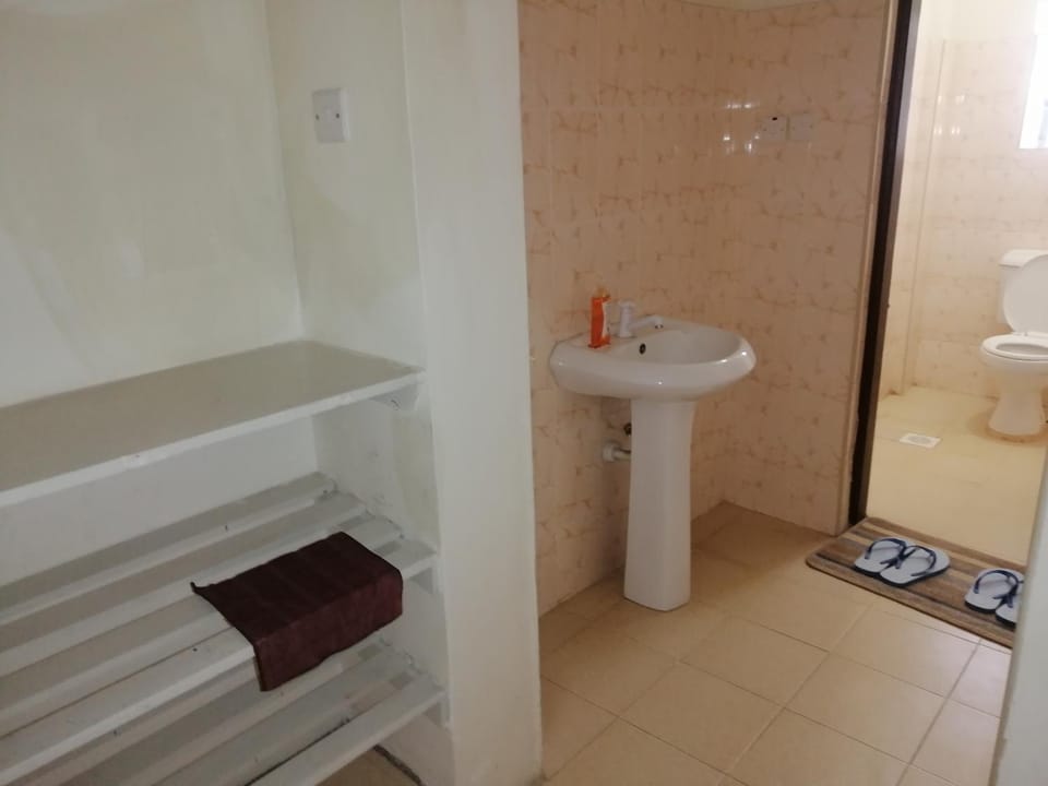 Nash Issah Studio10 - 1bedroom Apartment in Kenya