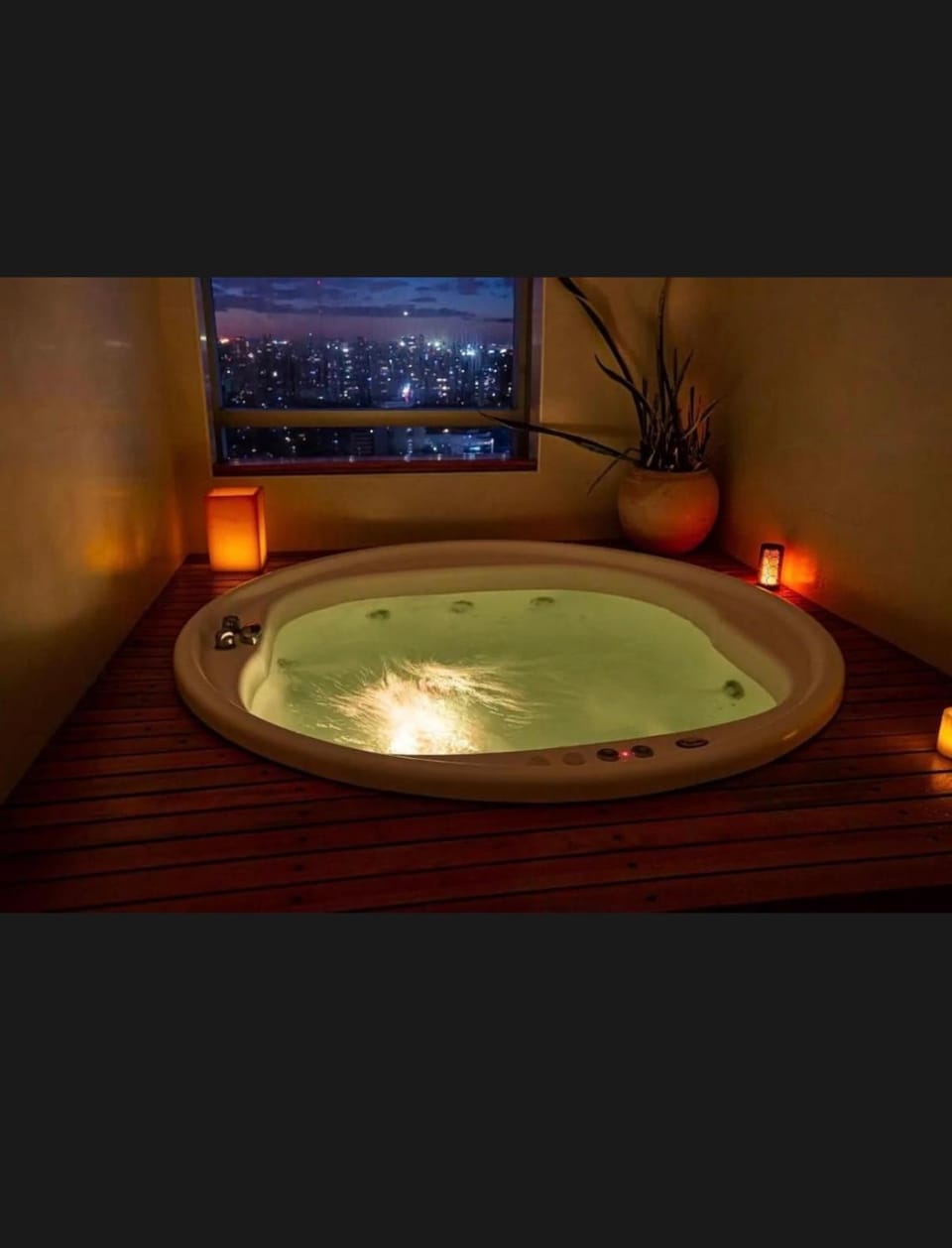 Hermoso departamento en la torre Palermo UNO. Apartment in Buenos Aires