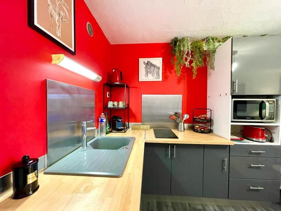 Perle du Rivage - Plage 50m, CLIM, Wifi, 2 pers Apartment in Provence-Alpes-Côte d'Azur