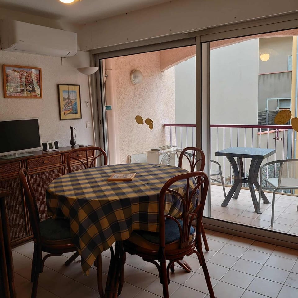TV and multimedia, Balcony/Terrace, Dining area