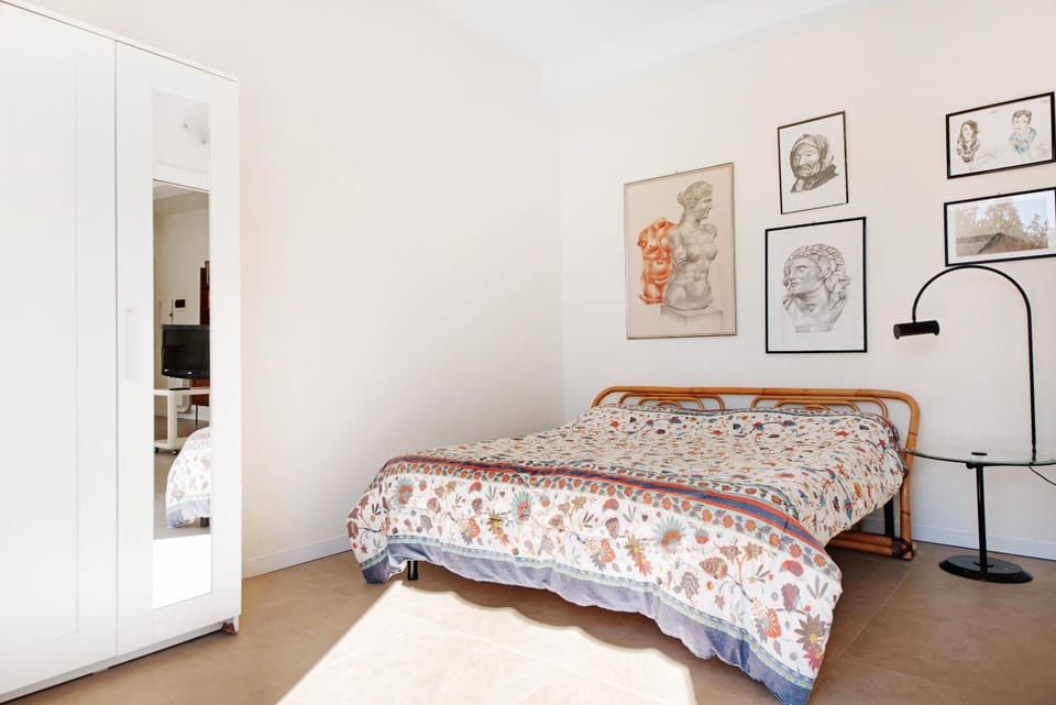 Living room, Bedroom