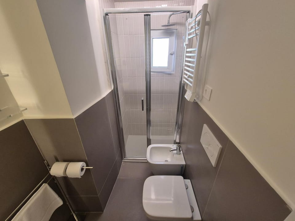Bathroom, Living room