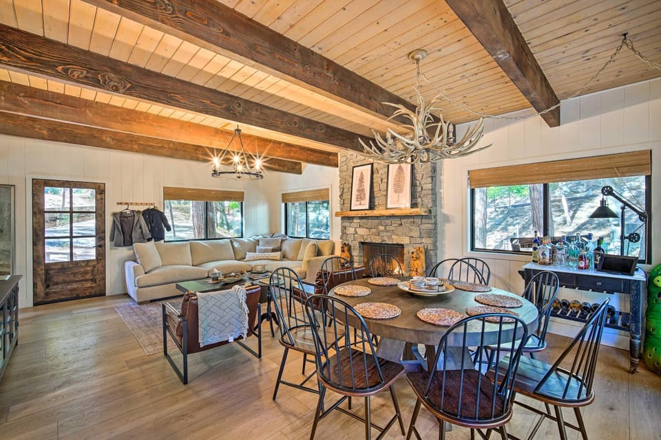 Pet-Friendly Retreat w/ Game Room & Fire Pit! House in Lake Arrowhead