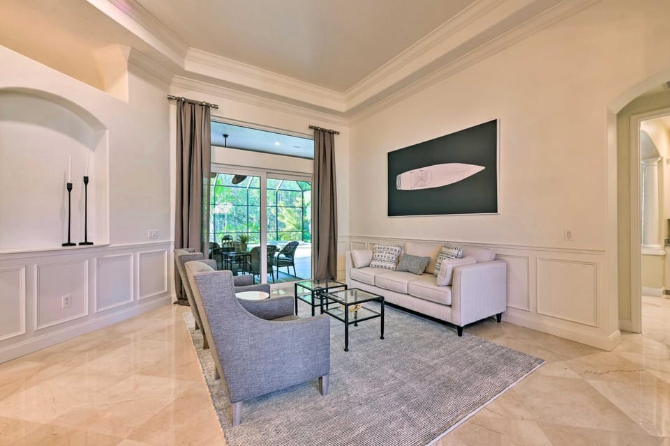 Pet-Friendly Resort Home: Private Pool + Spa! House in Tampa Bay
