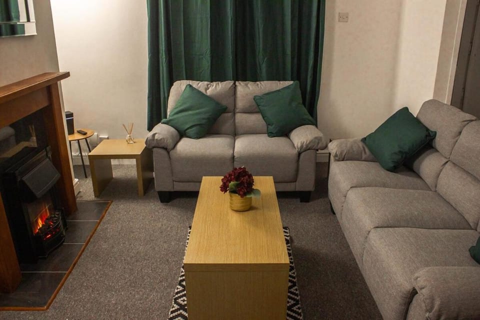 Living room, Seating area