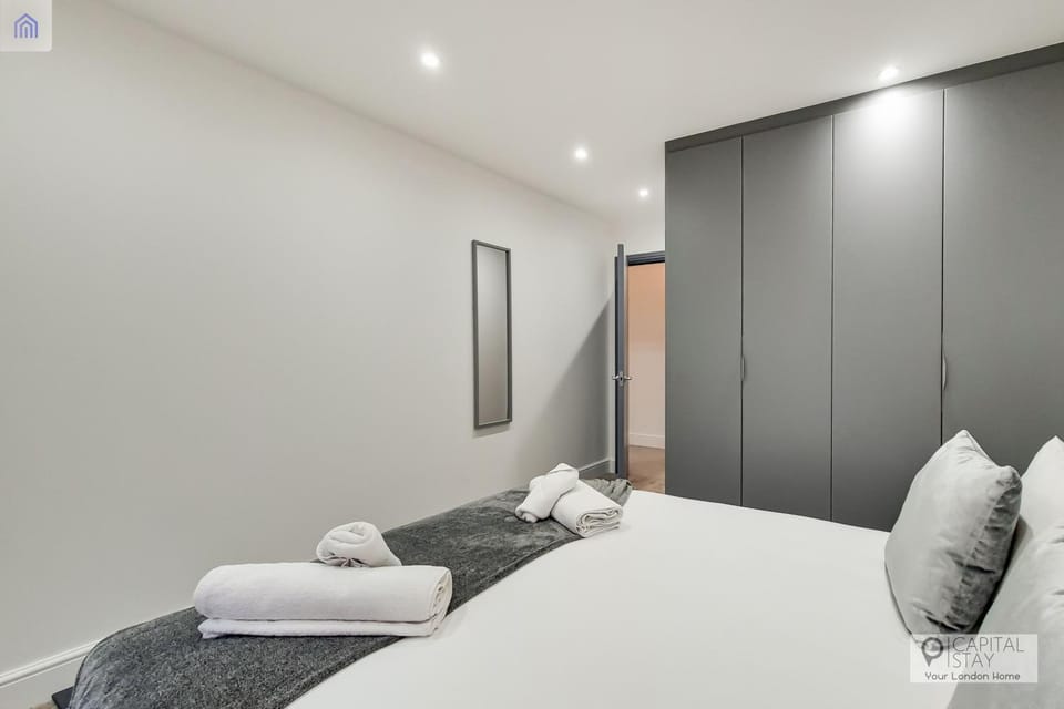 FREE PARKING - Stylish Three Bedroom Apartment by London ExCeL Apartment in London