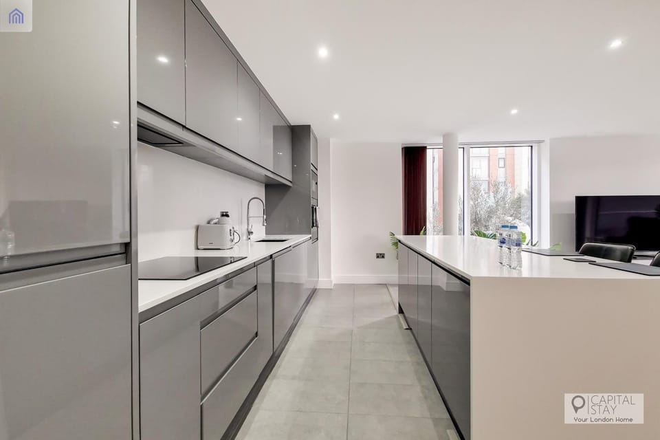FREE PARKING - Stylish Three Bedroom Apartment by London ExCeL Apartment in London
