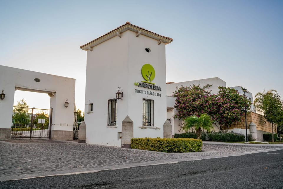 Casa La Arboleda Juriquilla Apartment in State of Querétaro