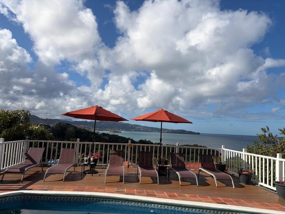 Labrolette Bay-Villa-Sleeps 8-Pool-Parking House in Caribbean