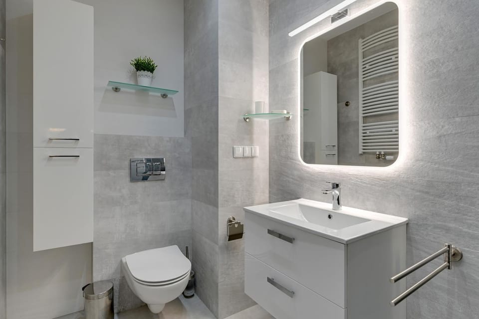 Shower, Toilet, Bathroom