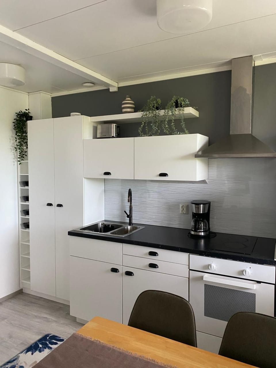 Kitchen or kitchenette, stove