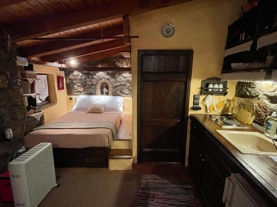 Agoriani Art Studio - Sweet little cottage House in Peloponnese, Western Greece and the Ionian