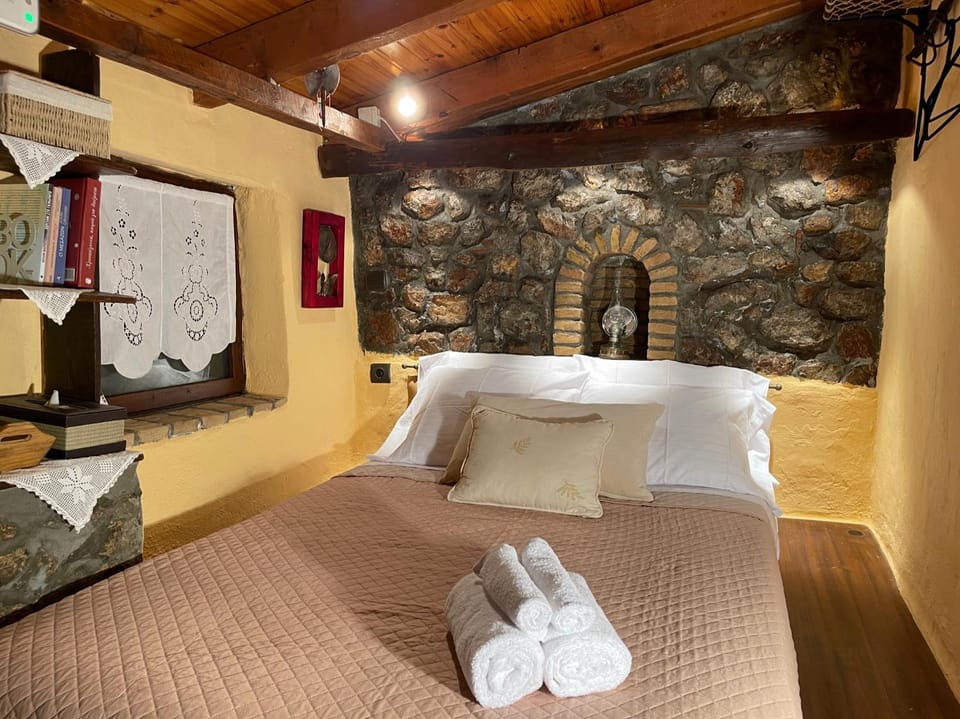 Agoriani Art Studio - Sweet little cottage House in Peloponnese, Western Greece and the Ionian