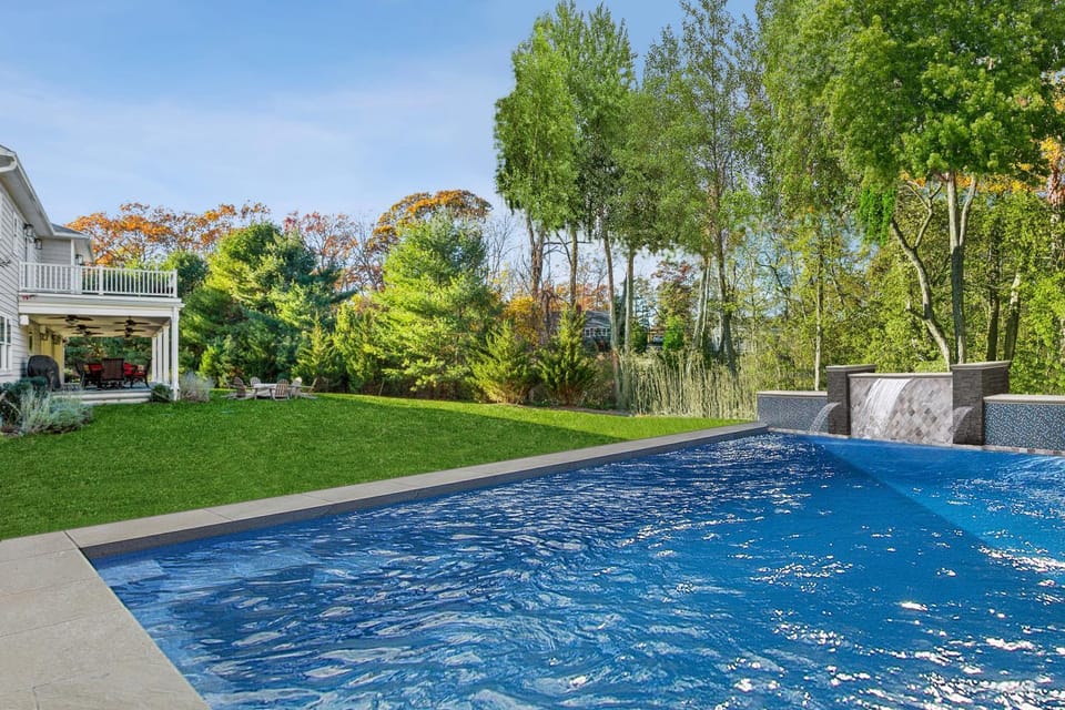 Property building, Garden, Garden view, Pool view, Swimming pool