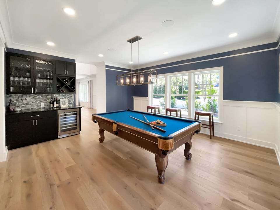 Billiard, Game Room