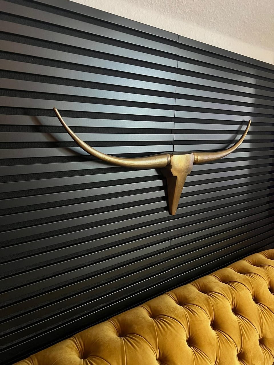 Living room, Photo of the whole room, Decorative detail