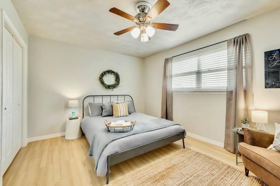 Bed, Bedroom