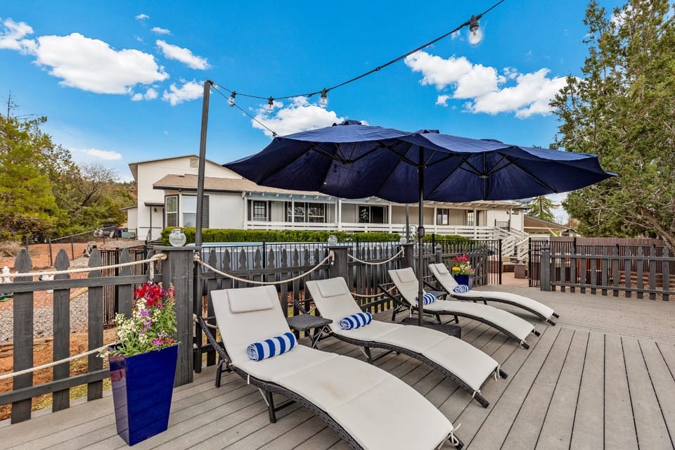 Patio, Day, View (from property/room), Balcony/Terrace, Balcony/Terrace, Pool view, Swimming pool, Swimming pool, sunbed