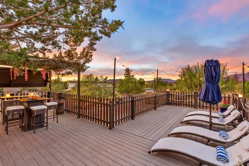 Patio, Day, Natural landscape, Garden, View (from property/room), Balcony/Terrace, Balcony/Terrace, Seating area, Garden view, Mountain view, sunbed