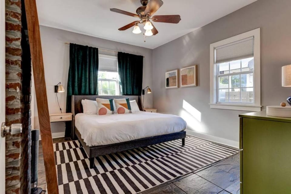 Uptown 3BR w Fenced Yard Near Magazine House in New Orleans