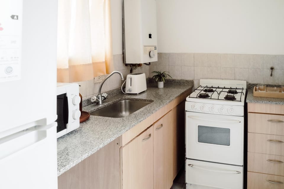 Coffee/tea facilities, Kitchen or kitchenette, dishwasher, minibar, oven, pet friendly, stove, toaster