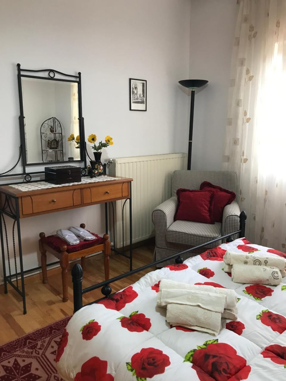 Bedroom, towels