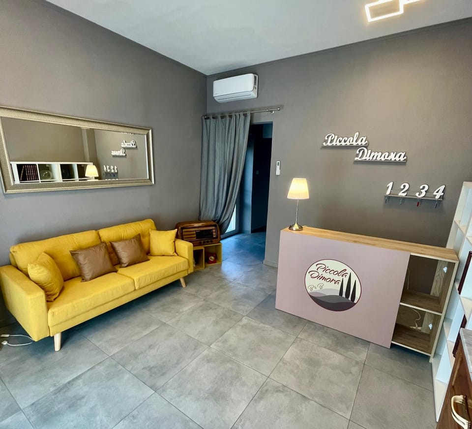 Communal lounge/ TV room, Living room, air conditioner
