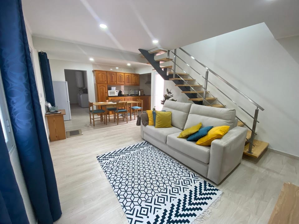 Casa da Ribeira - Mosteiros House in Azores District