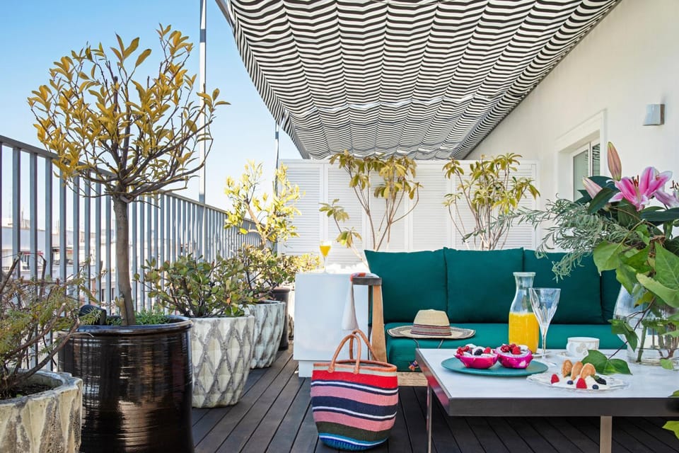 Balcony/Terrace, Food and drinks