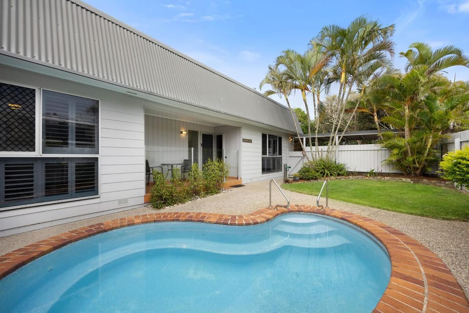Swimming pool, Swimming pool