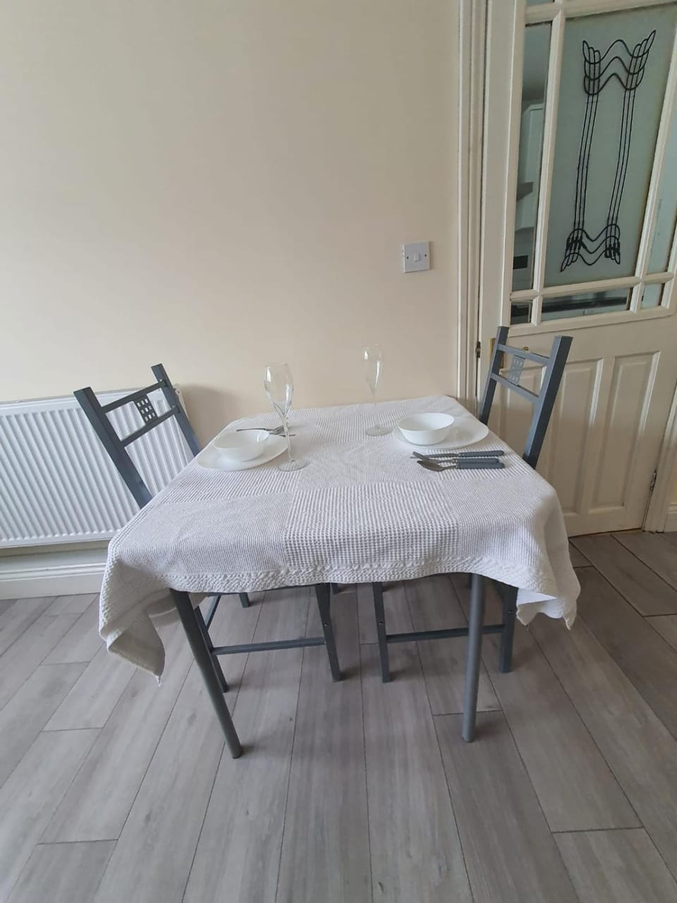 Chantilly Apartment in Uxbridge