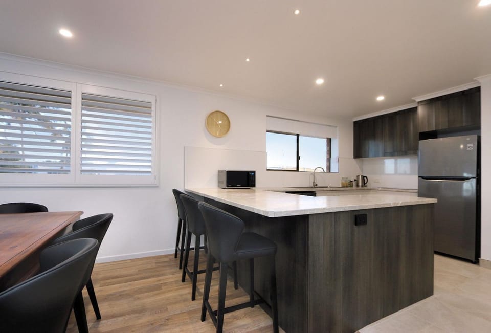 Horizons Unit 4 Beachfront Unit Apartment in Bargara