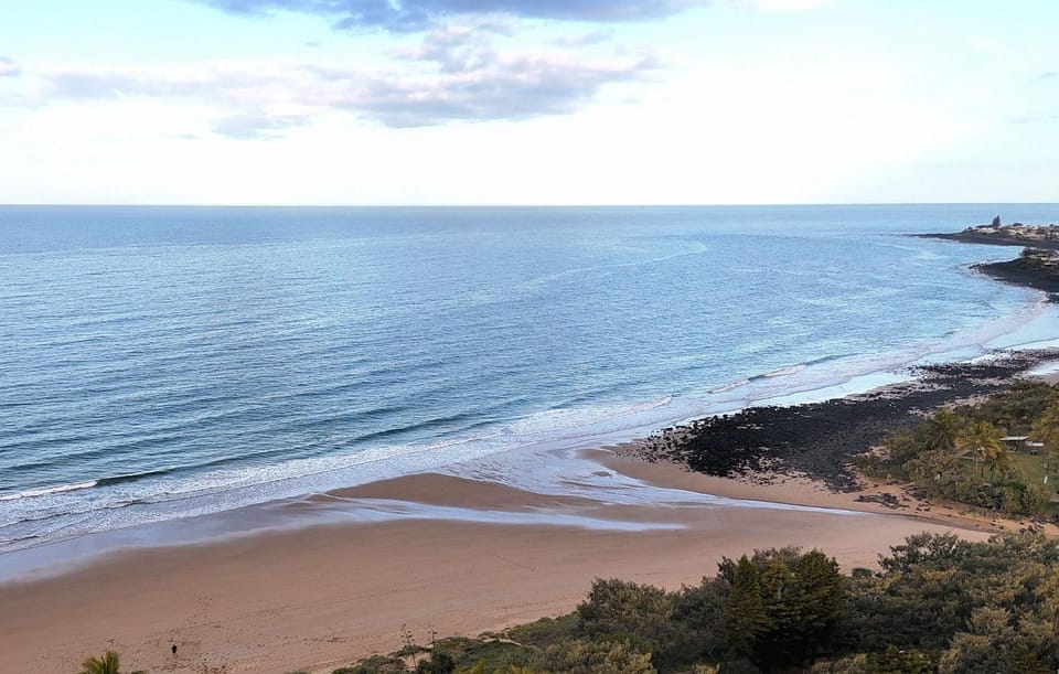 Horizons Unit 4 Beachfront Unit Apartment in Bargara