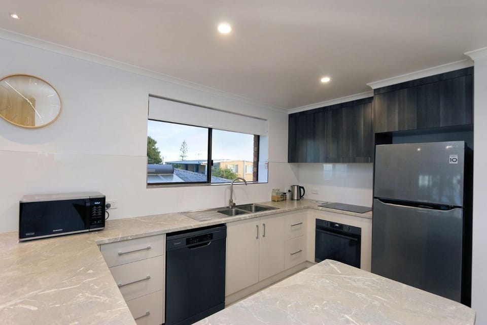 Horizons Unit 4 Beachfront Unit Apartment in Bargara