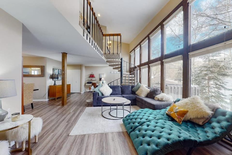 Mountainside Oasis Apartment in Eagle County