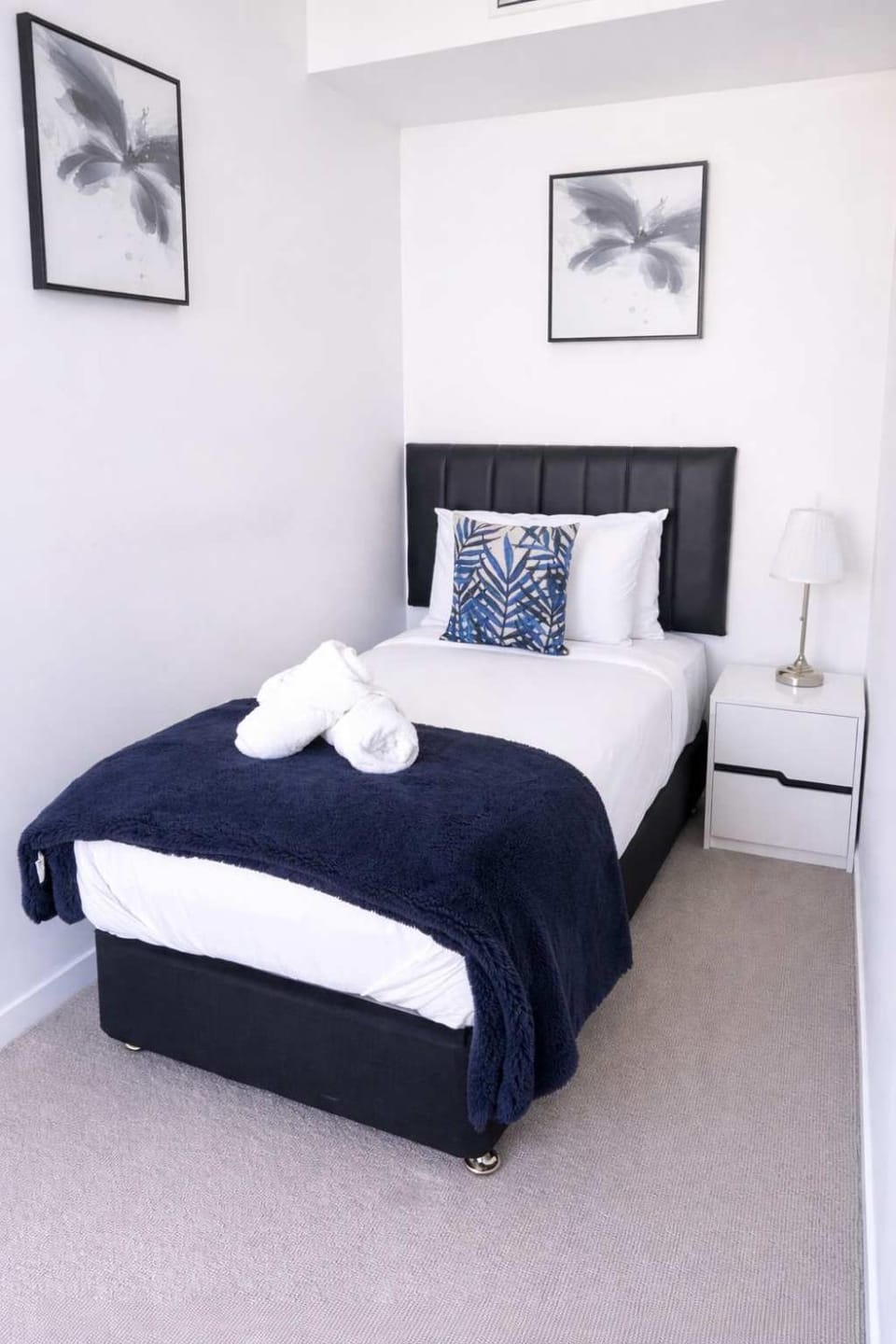 Lvl 24 Apartment in the heart of CBD by Stylish Stays Apartment in Kangaroo Point