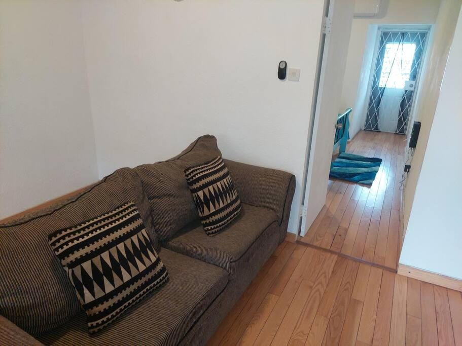 Cozy, quiet 1 bedroom 2A near Beach near US Embassy Apartment in Bridgetown