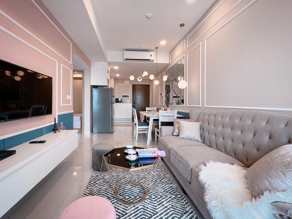 TV and multimedia, Living room, Seating area, air conditioner