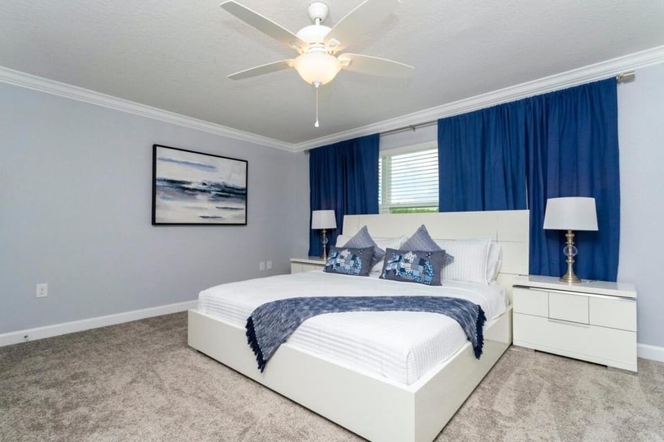 Bed, Photo of the whole room, Family