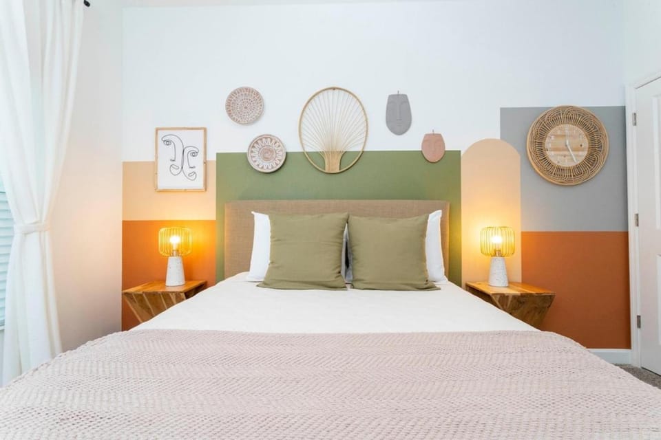 Bed, Photo of the whole room