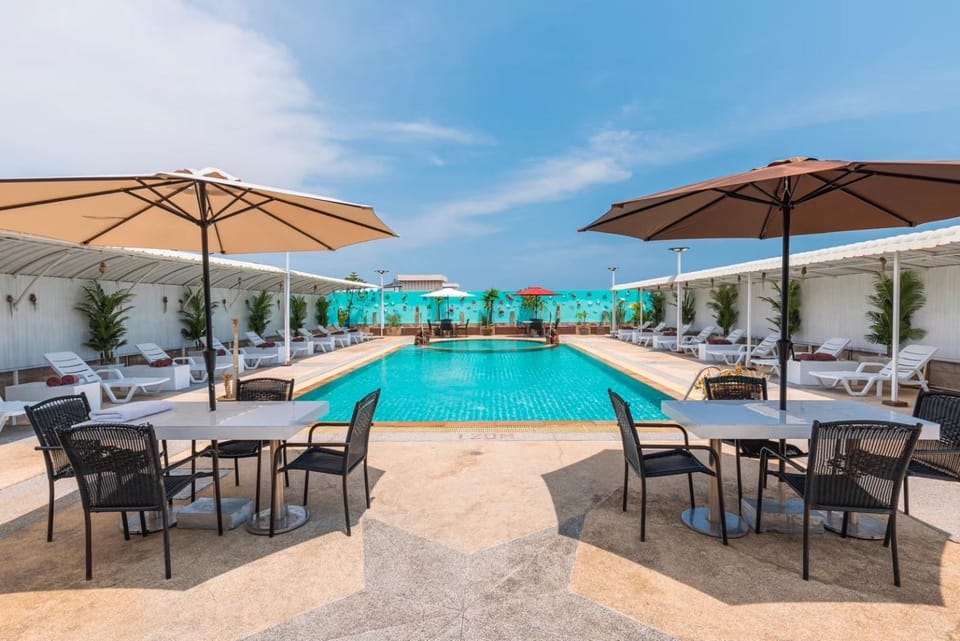 Swimming pool