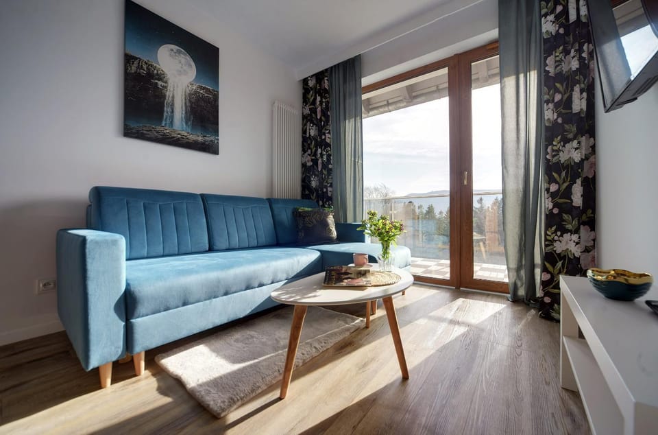 Natural landscape, View (from property/room), Balcony/Terrace, Living room, Seating area