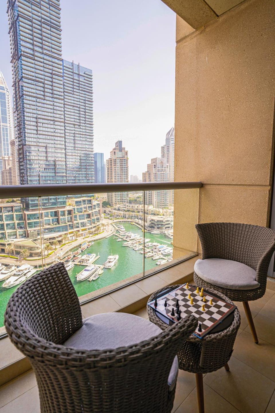 Day, View (from property/room), Balcony/Terrace, Living room, Seating area, Lake view