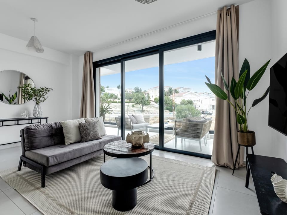 TV and multimedia, Balcony/Terrace, Living room, Seating area