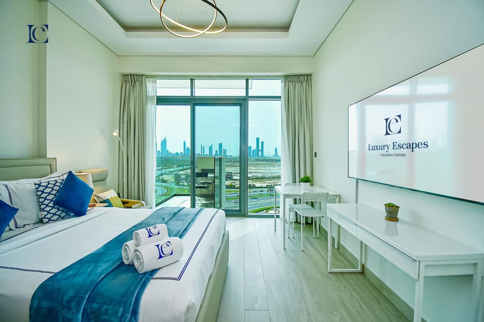 Bed, TV and multimedia, Living room, Photo of the whole room, Dining area, Bedroom