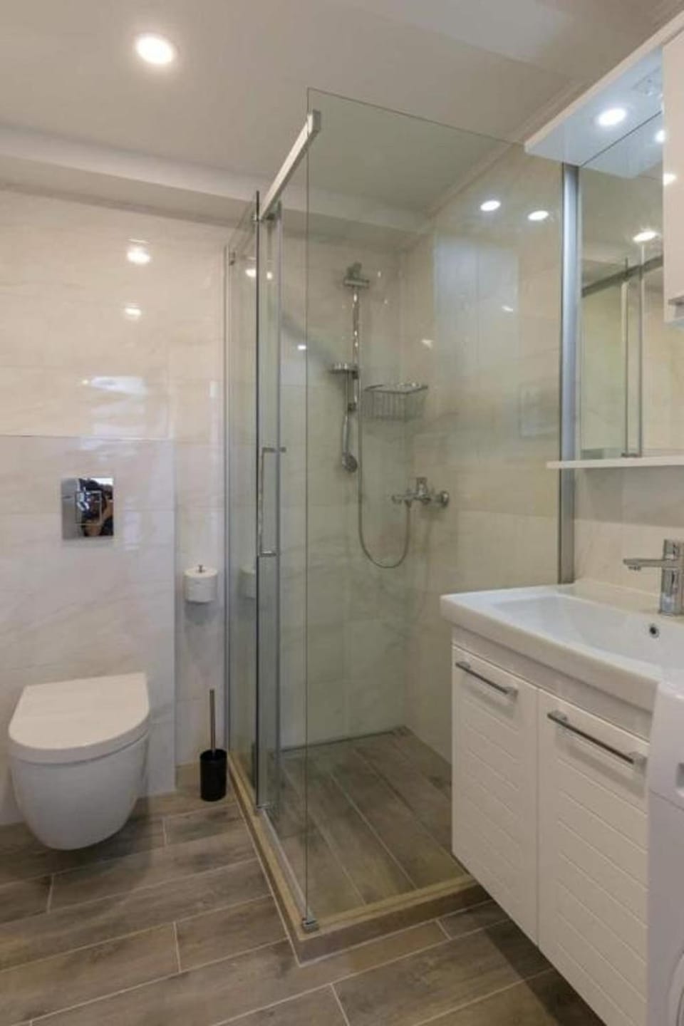 Shower, Toilet, Bathroom