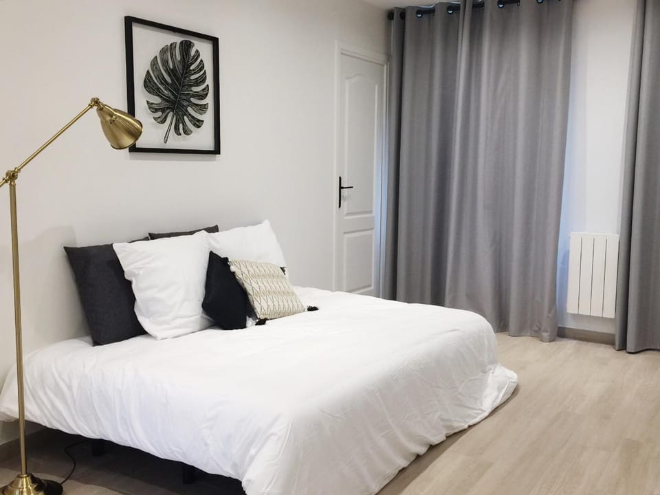 New Apartment in the Heart of Le Marais Apartment in Paris