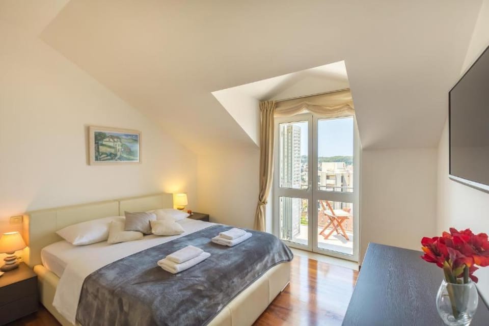 TV and multimedia, Bedroom