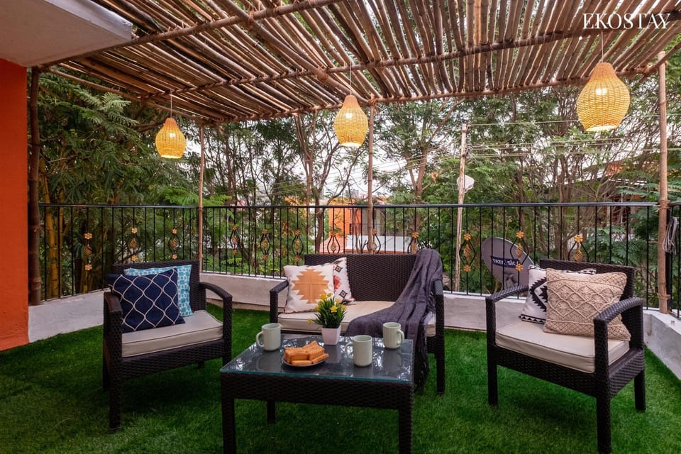 Patio, Day, Garden, View (from property/room), Balcony/Terrace, Food and drinks, Seating area, Food, Garden view