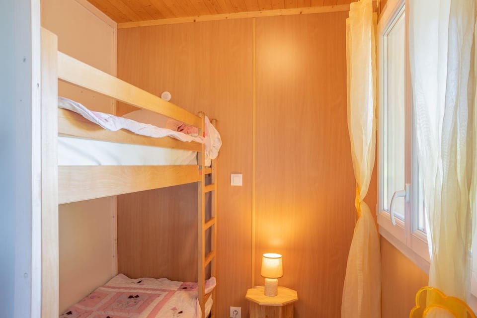Property building, Living room, Bedroom